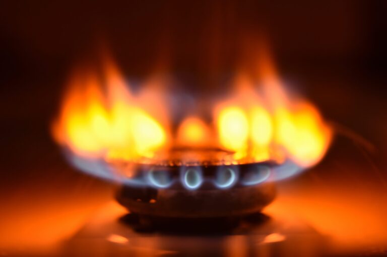 Gas Stove Orange Flame: Decoding Flame Colors for Gas Stoves